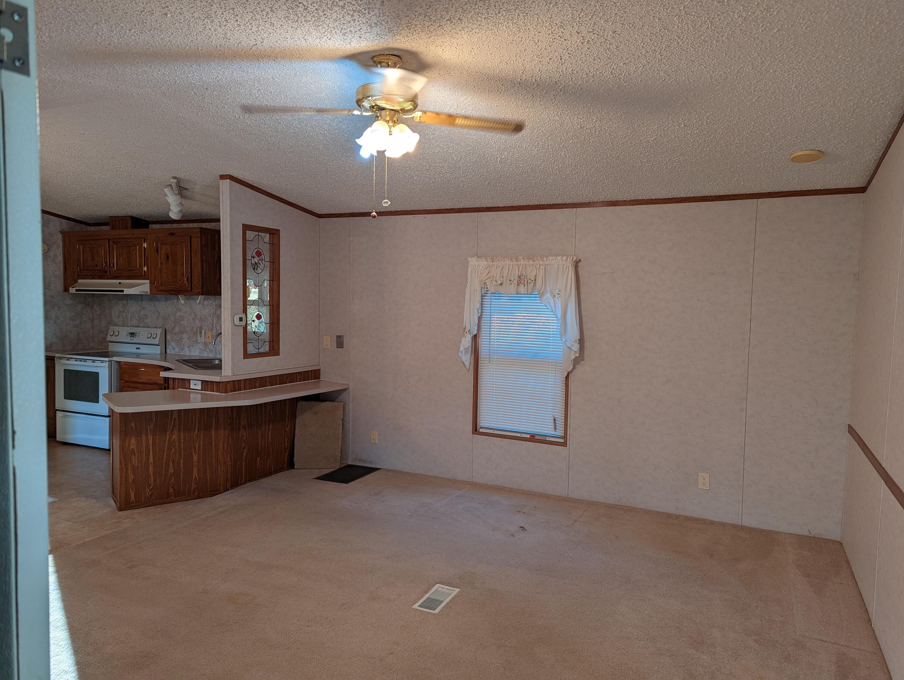 572 Bailey Road Benton, TN 37307 - Photo 3 of 16 PXL_20221101_215256864