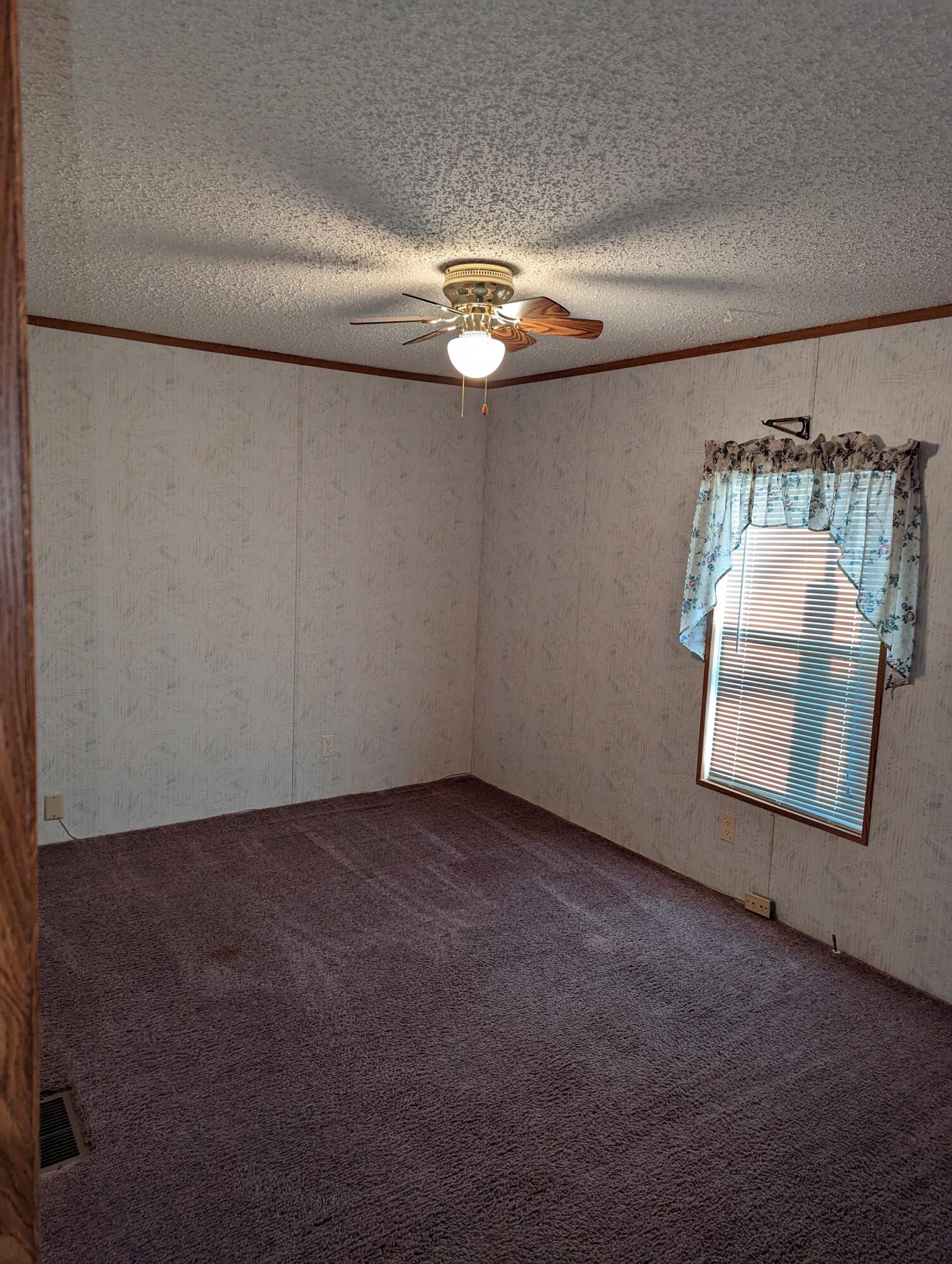 572 Bailey Road Benton, TN 37307 - Photo 5 of 16 PXL_20221101_215231422