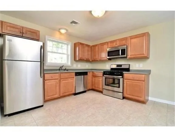 $2,000 | 39 Athens Street, Unit 2, Weymouth, MA 02191