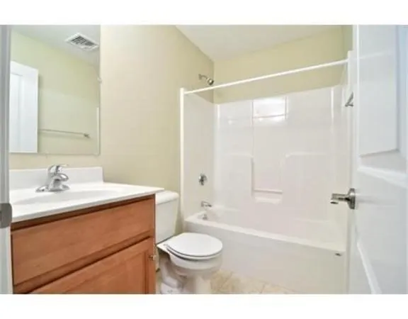 $2,000 | 39 Athens Street, Unit 2, Weymouth, MA 02191