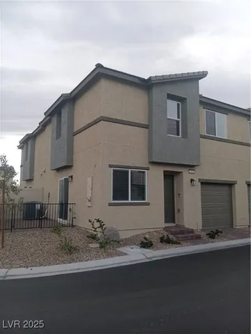 $1,750 | 2881 Champagne Gold Avenue, North Las Vegas, NV 89086