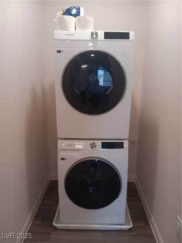 $1,750 | 2881 Champagne Gold Avenue, North Las Vegas, NV 89086