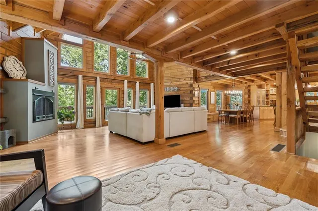 $675,000 | 389 Northwest 1851st Road, Kingsville, MO 64061