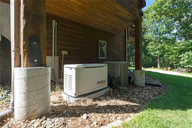 $675,000 | 389 Northwest 1851st Road, Kingsville, MO 64061