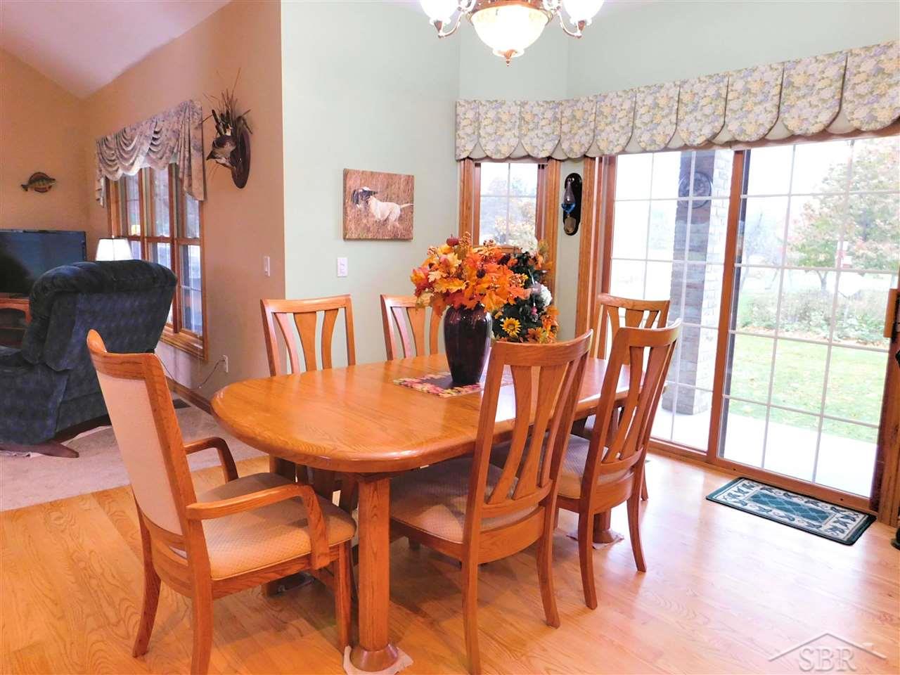 9674 Sarle Road Freeland, MI 48623 - Photo 9 of 37