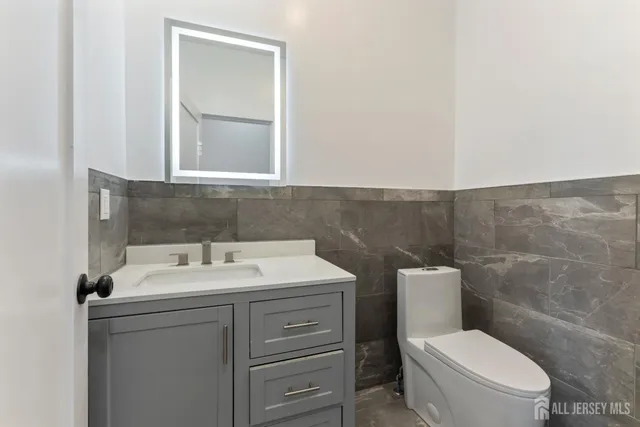 $1,325,000 | 1855 Woodland Avenue, Edison, NJ 08820