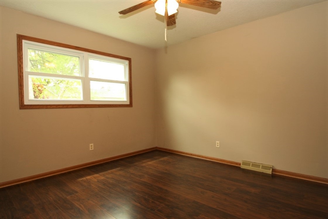 3311 Maplecrest Road Bettendorf, IA 52722 - Photo 15 of 24 Gallery Image 15