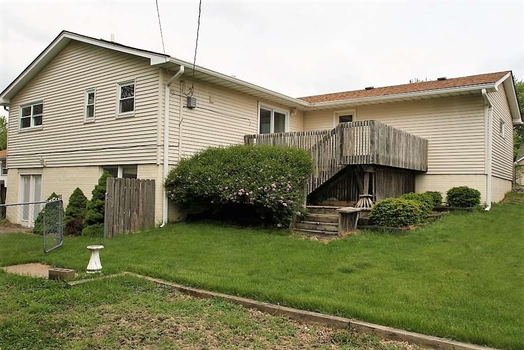 3311 Maplecrest Road Bettendorf, IA 52722 - Photo 4 of 24 Gallery Image 4