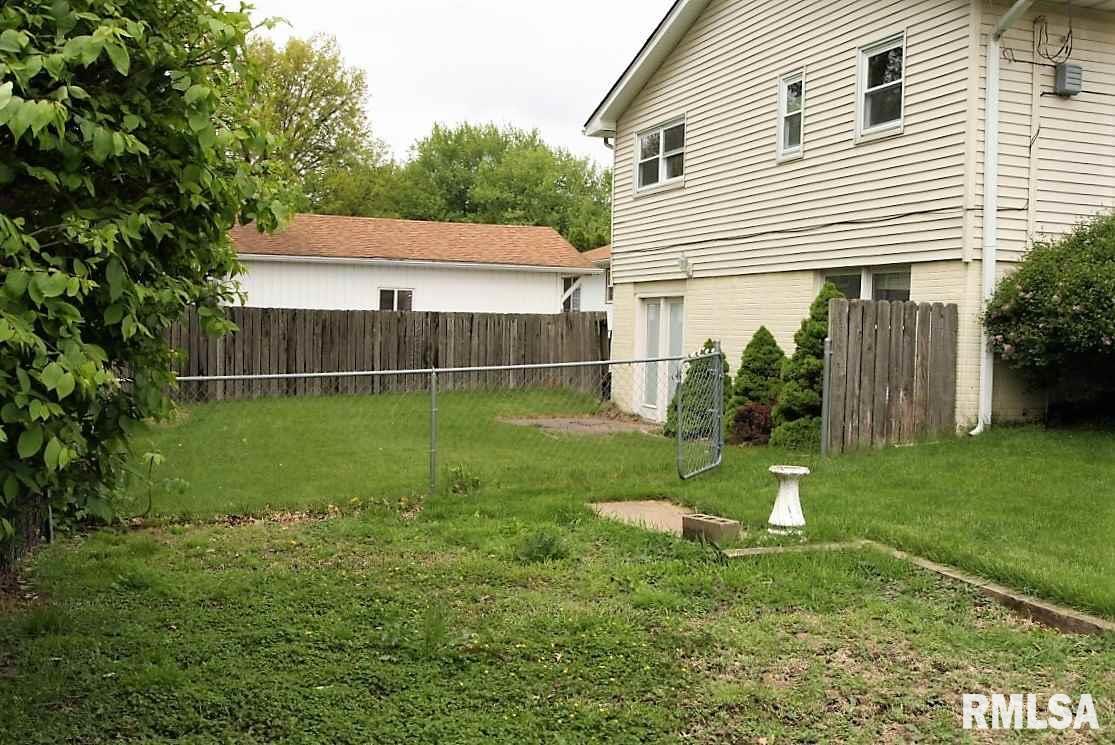 3311 Maplecrest Road Bettendorf, IA 52722 - Photo 6 of 24 Gallery Image 6