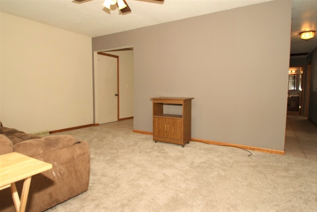 3311 Maplecrest Road Bettendorf, IA 52722 - Photo 9 of 24 Gallery Image 9