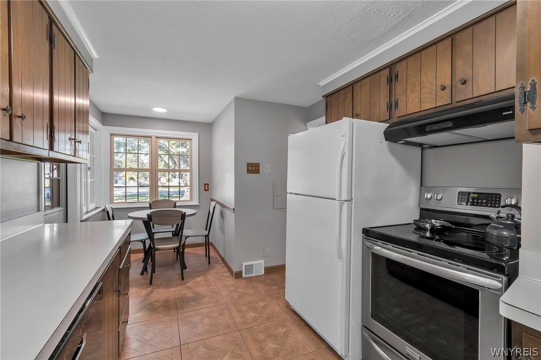 279 Getzville Road Amherst, NY 14226 - Photo 15 of 44