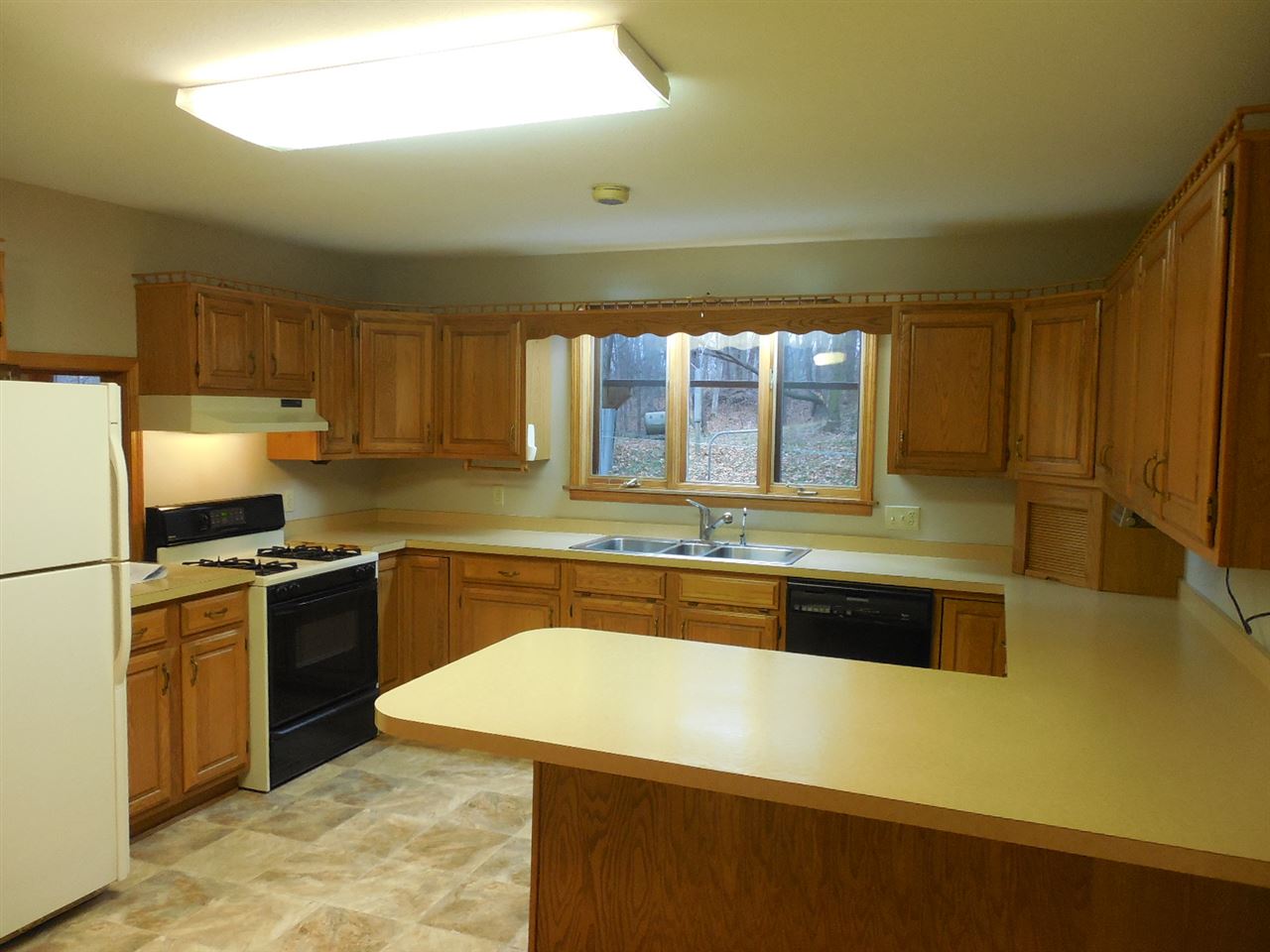 53500 Poppy Road South Bend, IN 46628 - Photo 5 of 29 Gallery Image 5