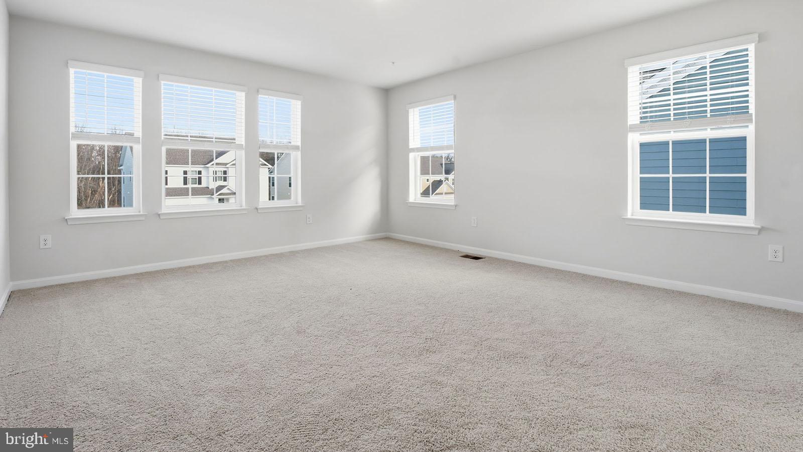 8110 Cypress Pt Drive Rosedale, MD 21237 - Photo 26 of 37 an empty room with a window