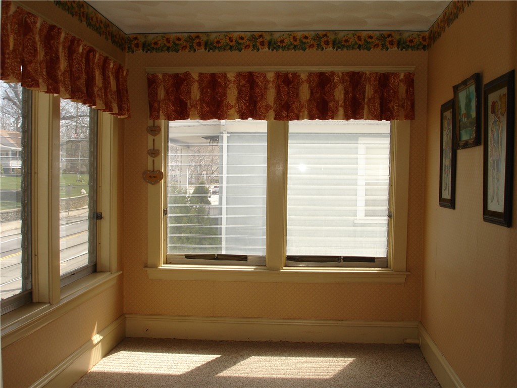 705 Mendon Road Woonsocket, RI 02895 - Photo 12 of 26 Sunroom on both floors