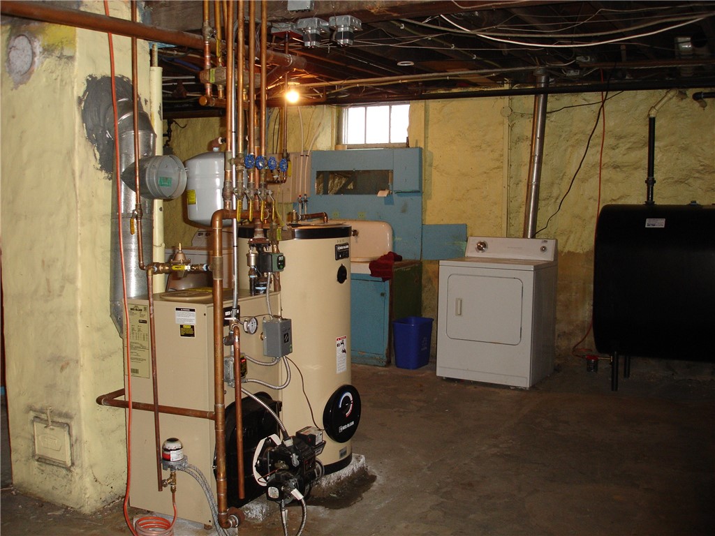 705 Mendon Road Woonsocket, RI 02895 - Photo 20 of 26