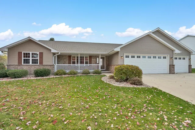 $539,900 | 4011 Garrett Street, De Pere, WI 54115