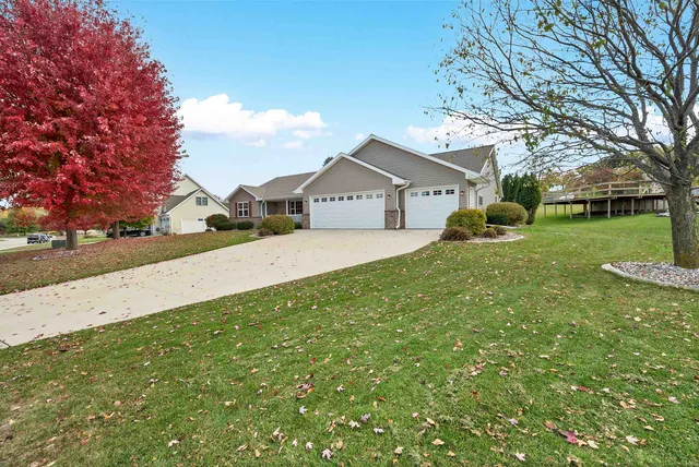 $539,900 | 4011 Garrett Street, De Pere, WI 54115