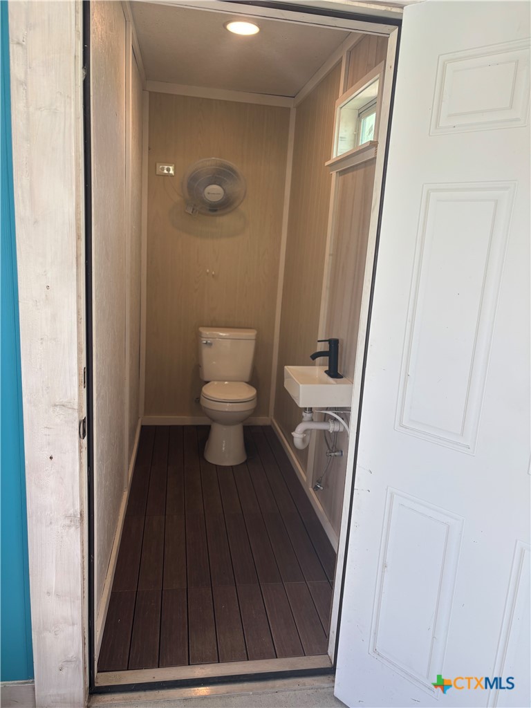 38 Chumley Port Lavaca, TX 77979 - Photo 8 of 39 Downstairs bathroom