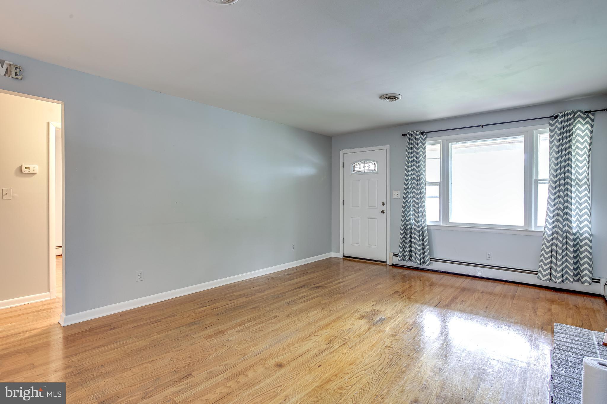 312 Savannah Road Baltimore, MD 21221 - Photo 7 of 29 Plenty of Natural Sunlight Flows Throughout!