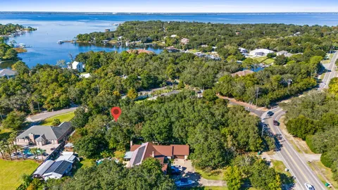 a view of a bird house