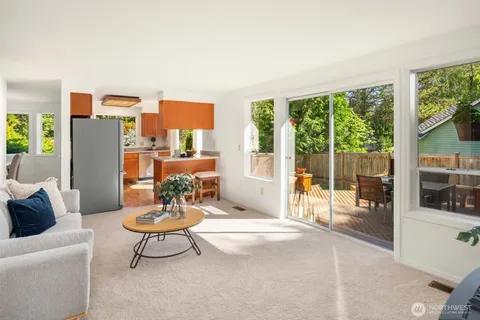 $1,285,000 | 4230 205th Place Northeast, Sammamish, WA 98074