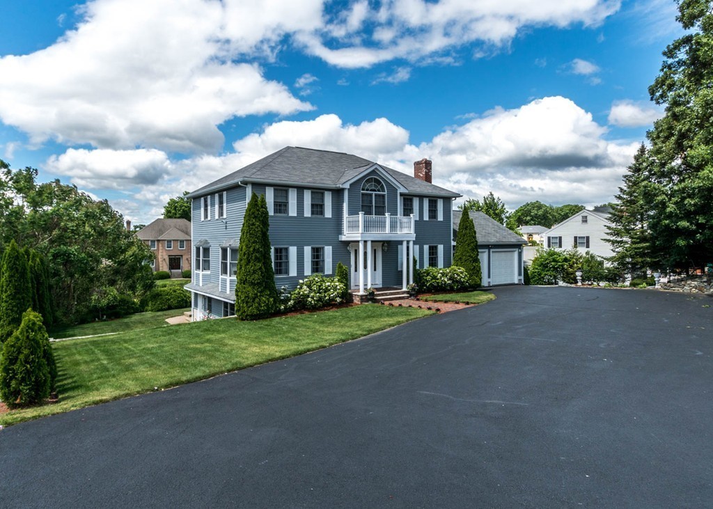 127 Raffaele Drive Waltham, MA 02452 - Photo 3 of 24 Gallery Image 3