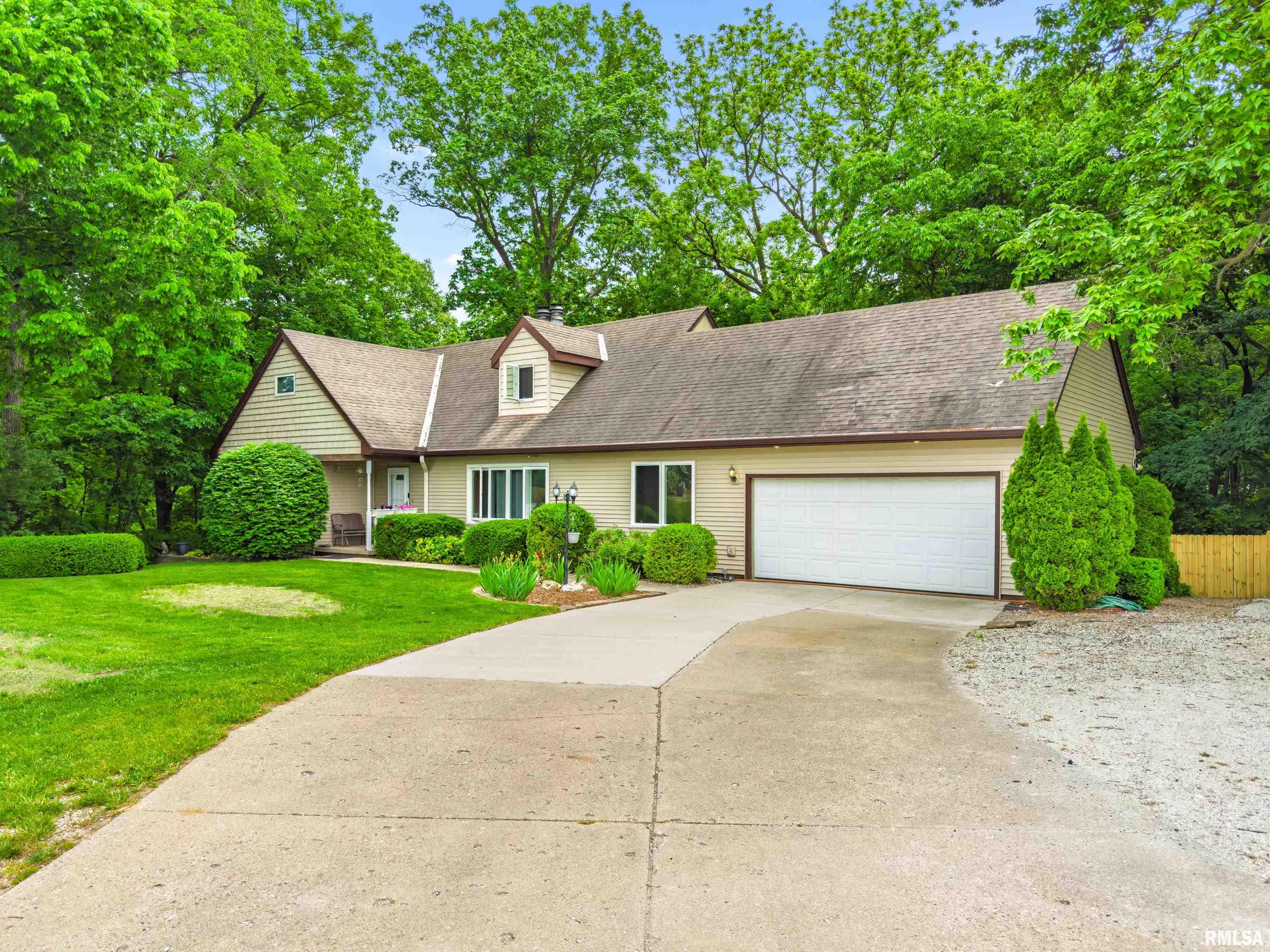214 Matheny Road East Peoria, IL 61611 - Photo 1 of 61