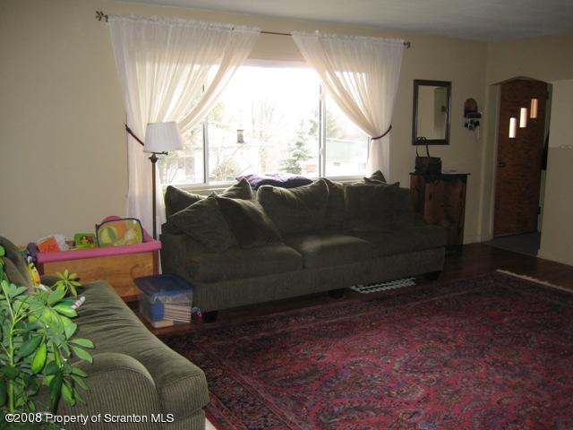105 Hilltop Road Waverly, PA 18471 - Photo 3 of 8 Gallery Image 3