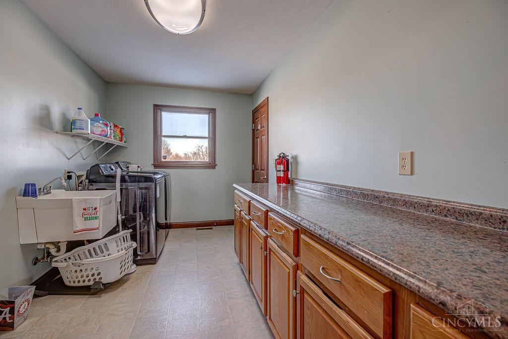 5212 Wayne Madison Road Trenton, OH 45067 - Photo 15 of 63 Gallery Image 15