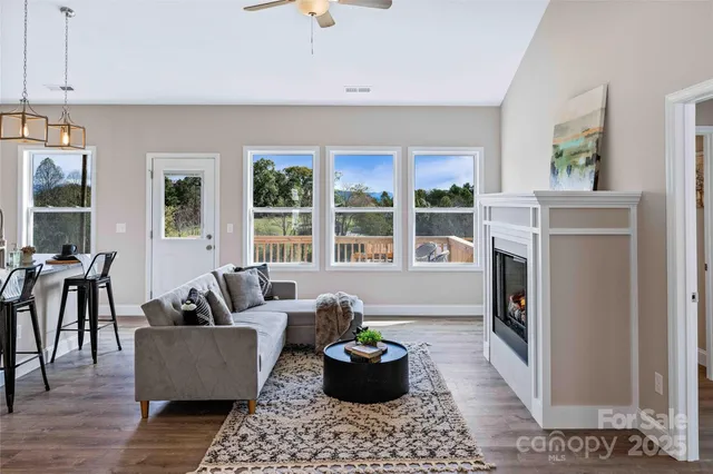 $512,500 | 14 Holcombe Road, Candler, NC 28715