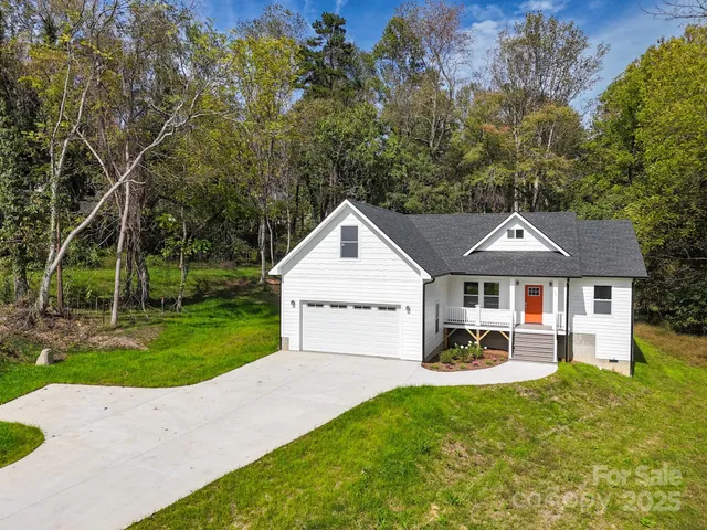 $512,500 | 14 Holcombe Road, Candler, NC 28715