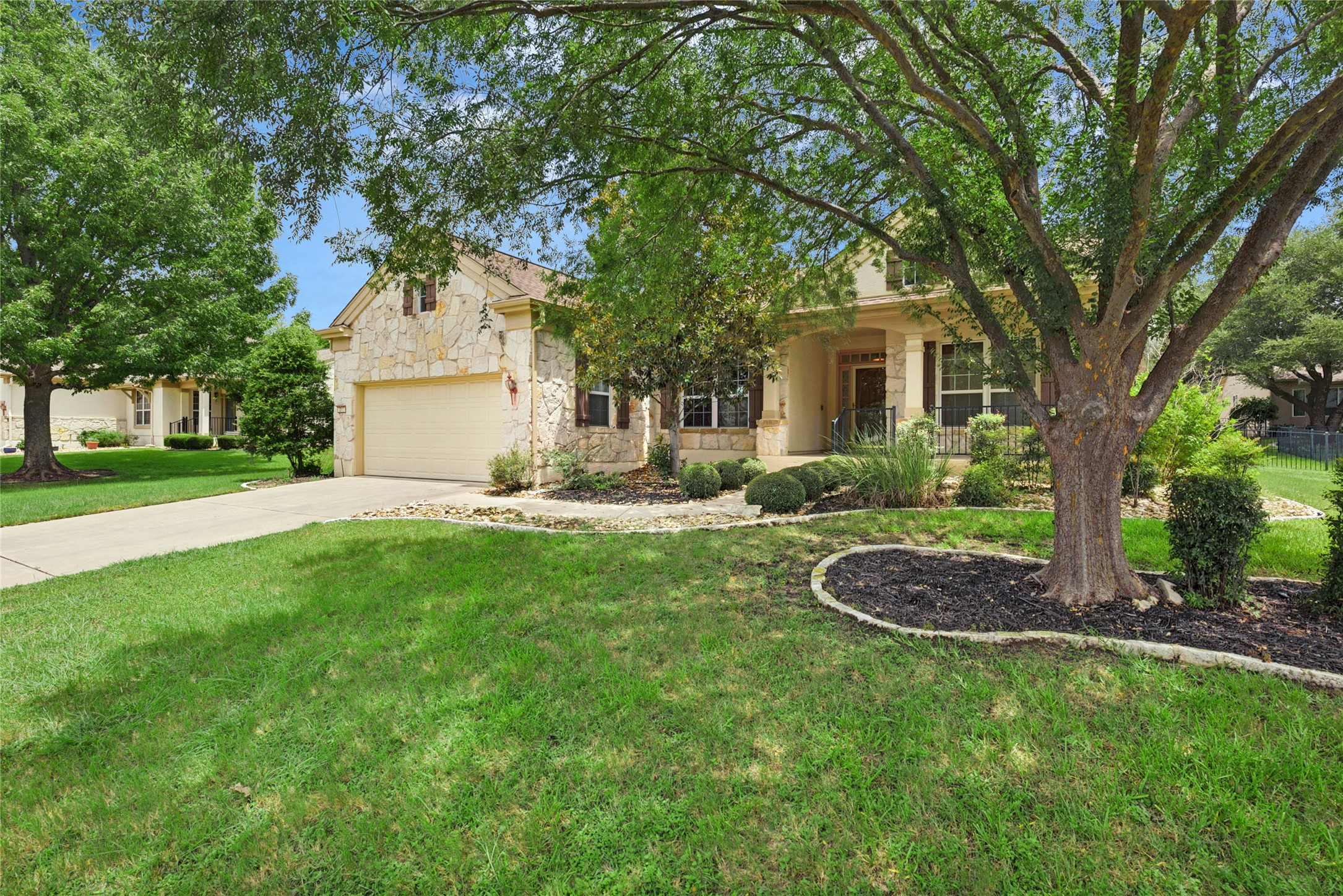 311 Rio Grande Loop Georgetown, TX 78633 - Photo 2 of 32 Gallery Image 2
