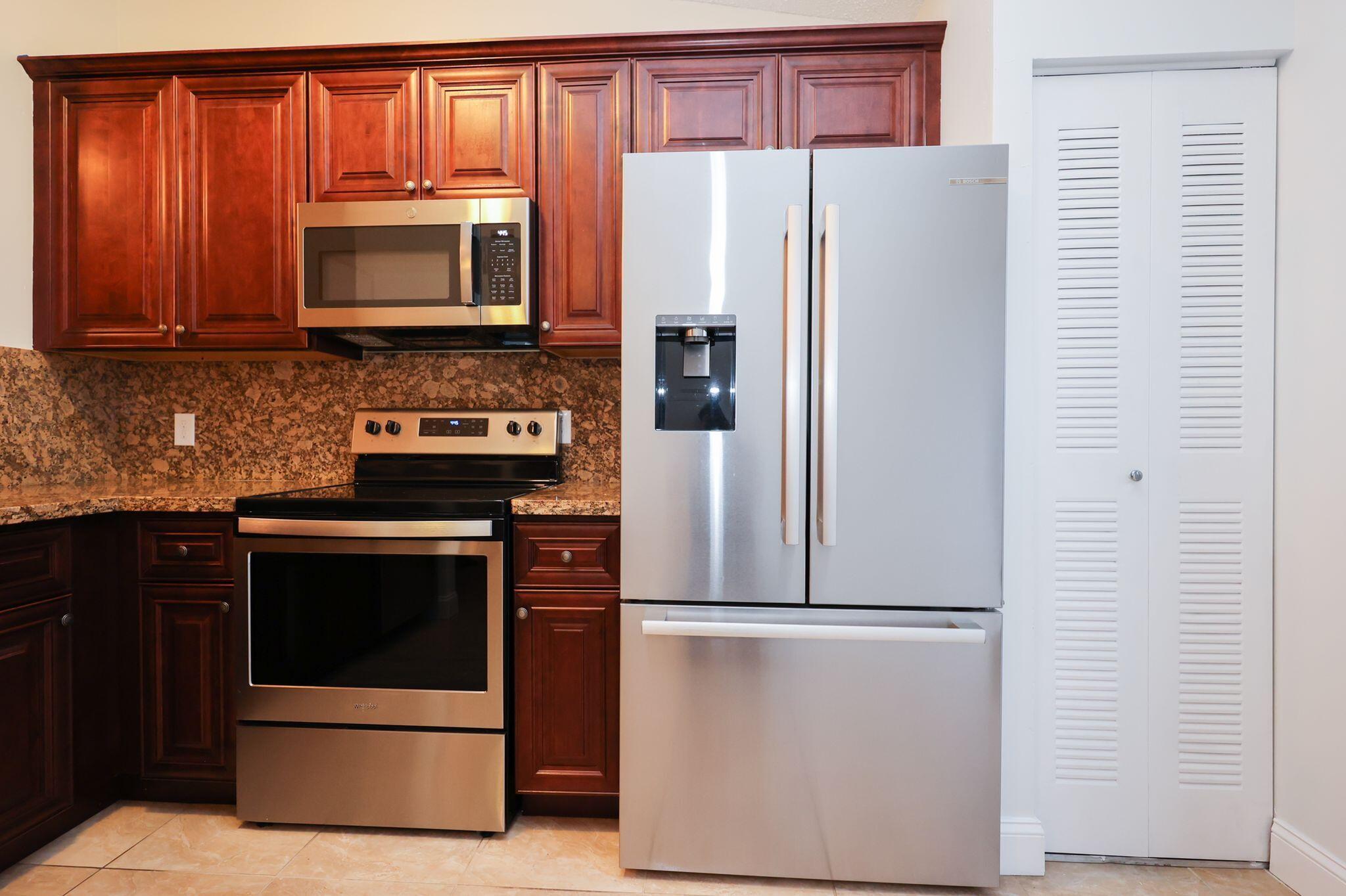 10127 Boca Bend East, Unit B2 Boca Raton, FL 33428 - Photo 23 of 39 02a4dc91-677d-43f5-bb6f-55ac714d28dc