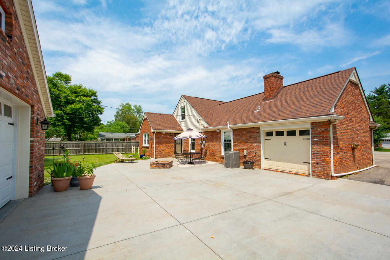 8610 Whipps Bend Road Louisville, KY 40222 - Photo 69 of 73 WhippsBend-72