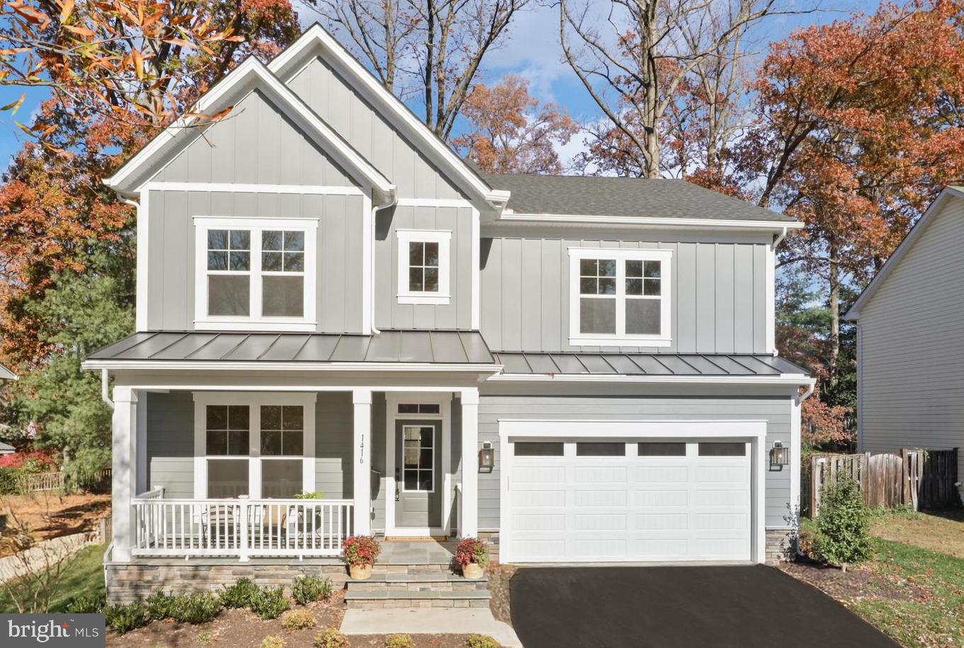 602 Kingsley Road Southwest Vienna, VA 22180 - Photo 1 of 79 a front view of a house with a yard