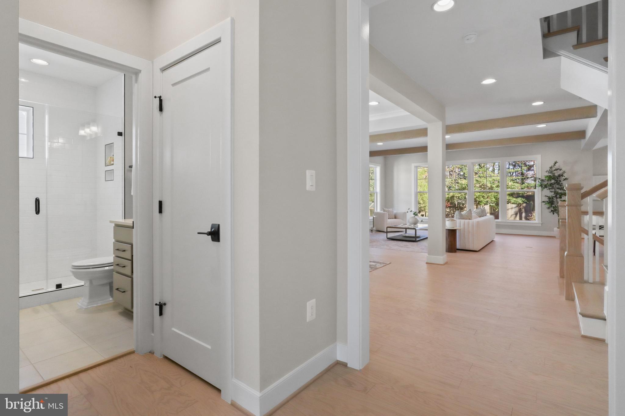 602 Kingsley Road Southwest Vienna, VA 22180 - Photo 11 of 79