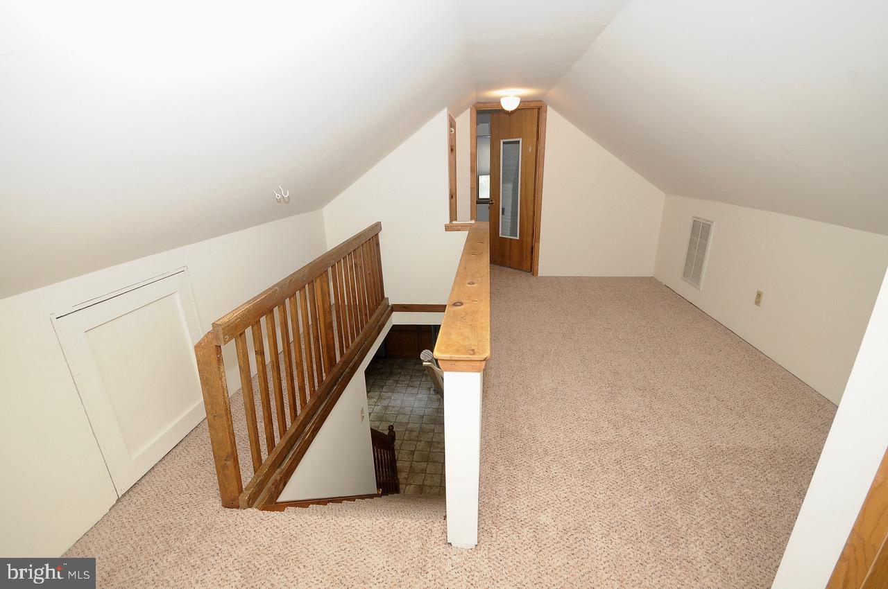 2439 Monmouth Road Jobstown, NJ 08041 - Photo 19 of 28 2nd Floor Hallway