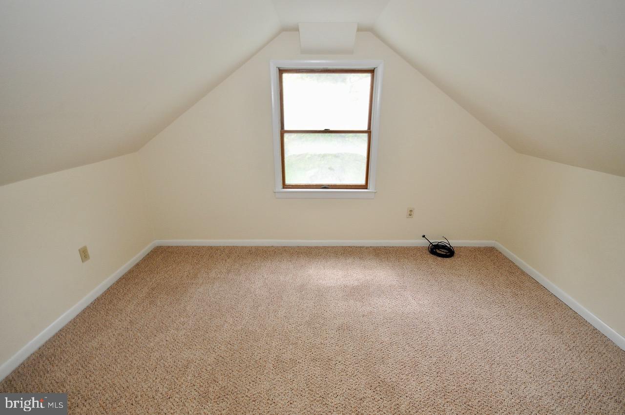2439 Monmouth Road Jobstown, NJ 08041 - Photo 20 of 28 2nd Floor Bedroom 3