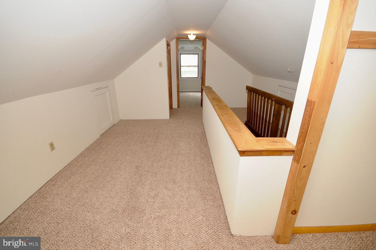 2439 Monmouth Road Jobstown, NJ 08041 - Photo 21 of 28 2nd Floor Hallway