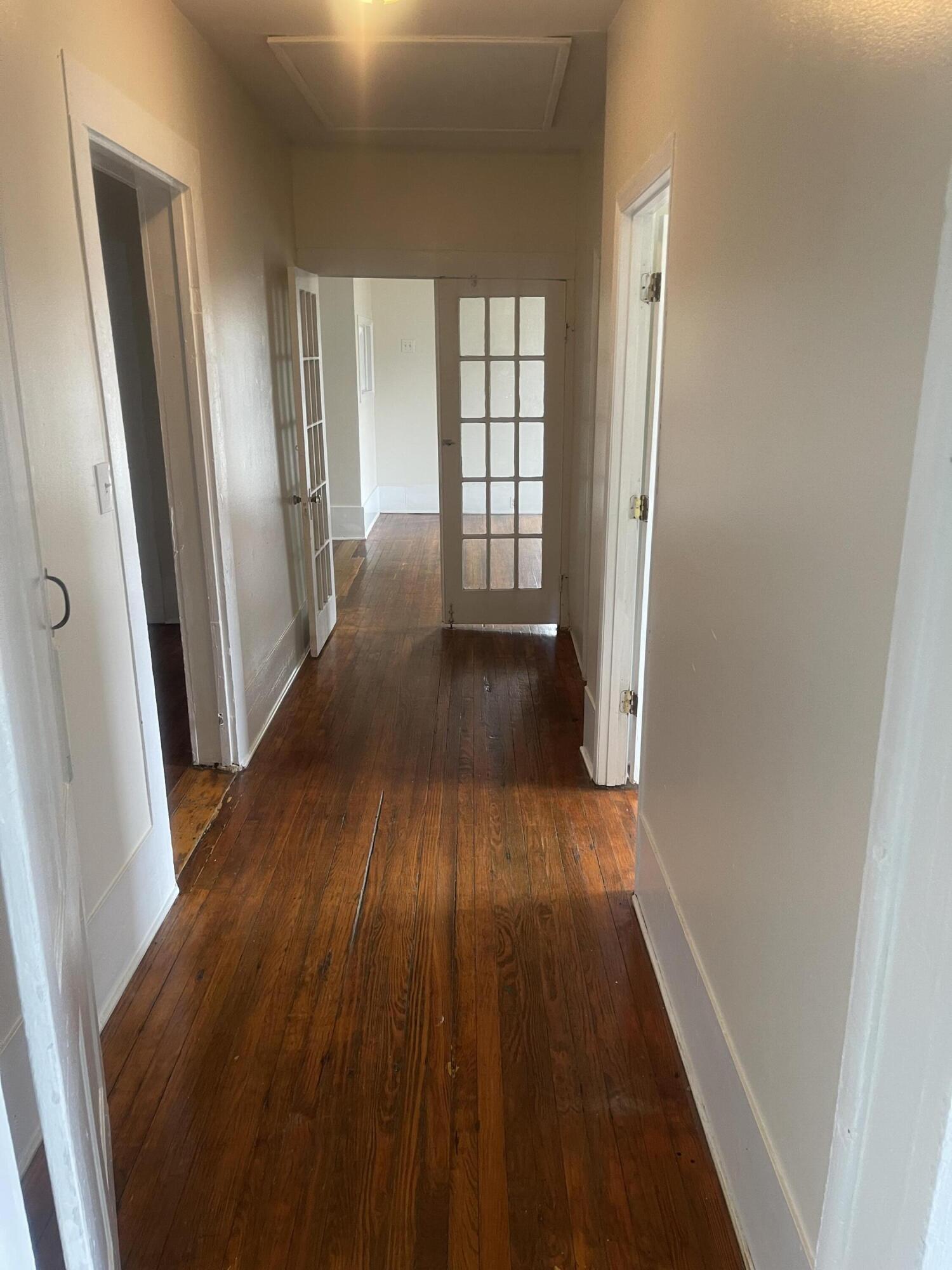 426 Salem Road Thomson, GA 30824 - Photo 15 of 22 Hallway