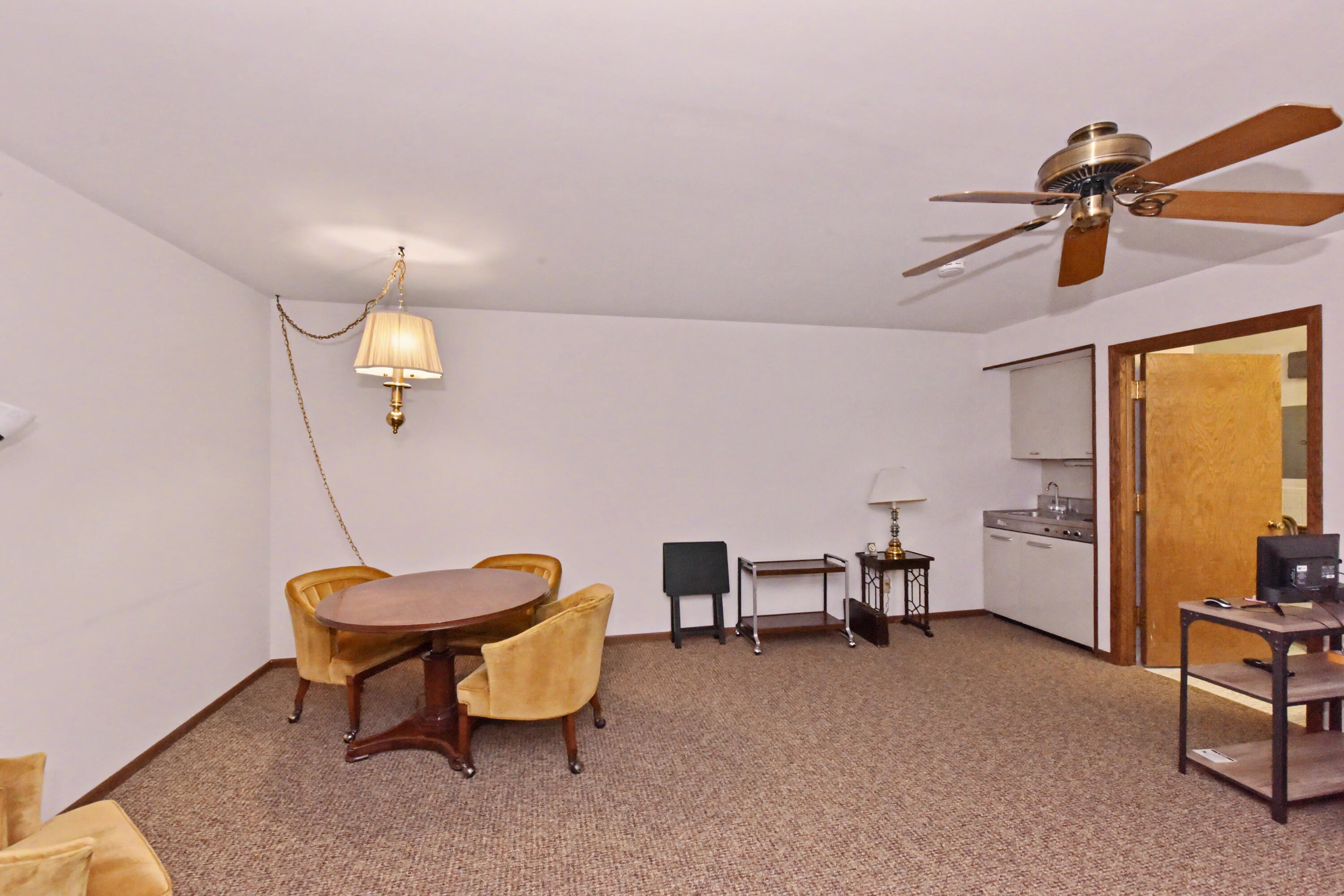 2101 Good Hope Road, Unit 111 Glendale, WI 53209 - Photo 24 of 29 DSC_9056