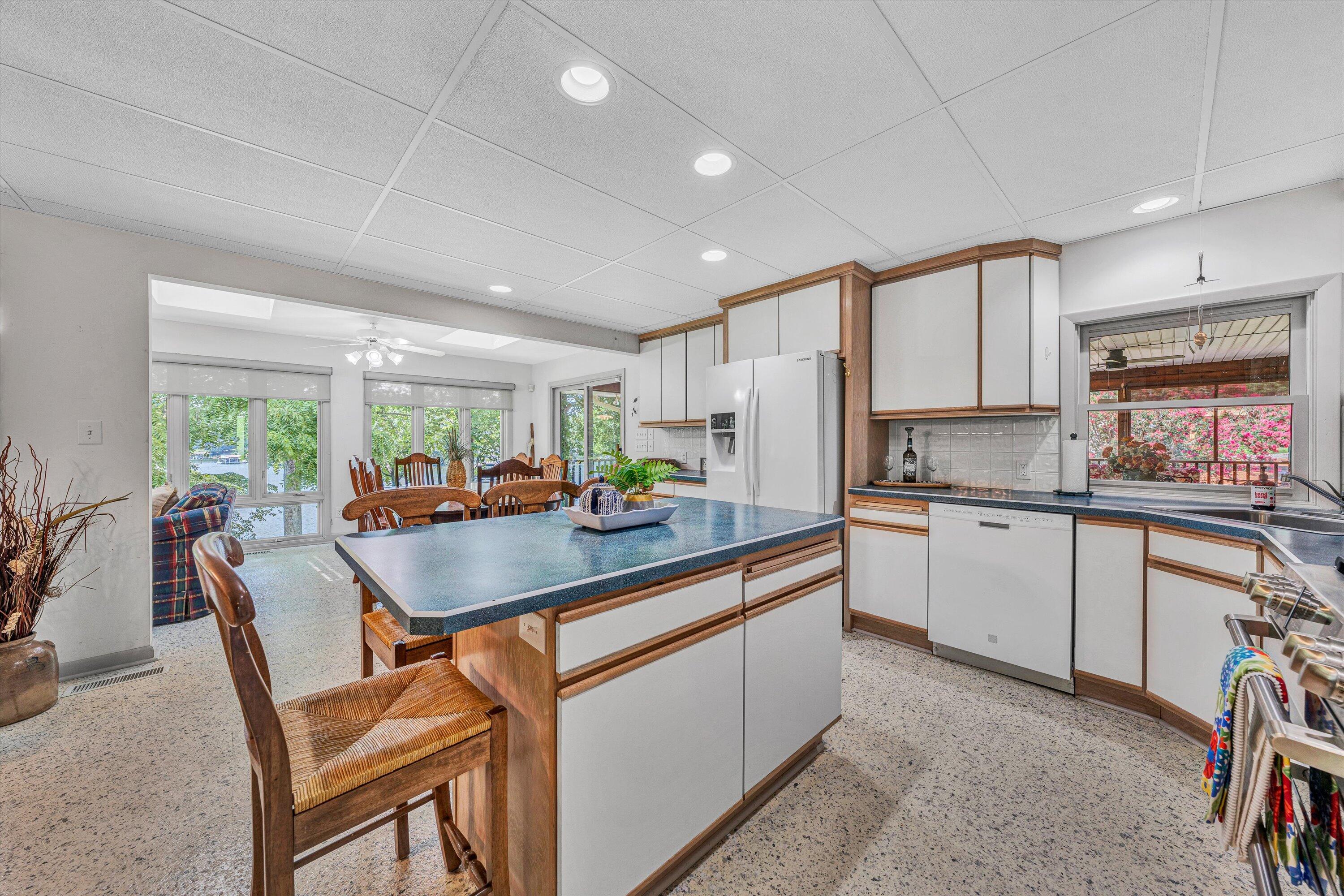 112 Mockingbird Hill Road Moneta, VA 24121 - Photo 17 of 63 11-DSC00157
