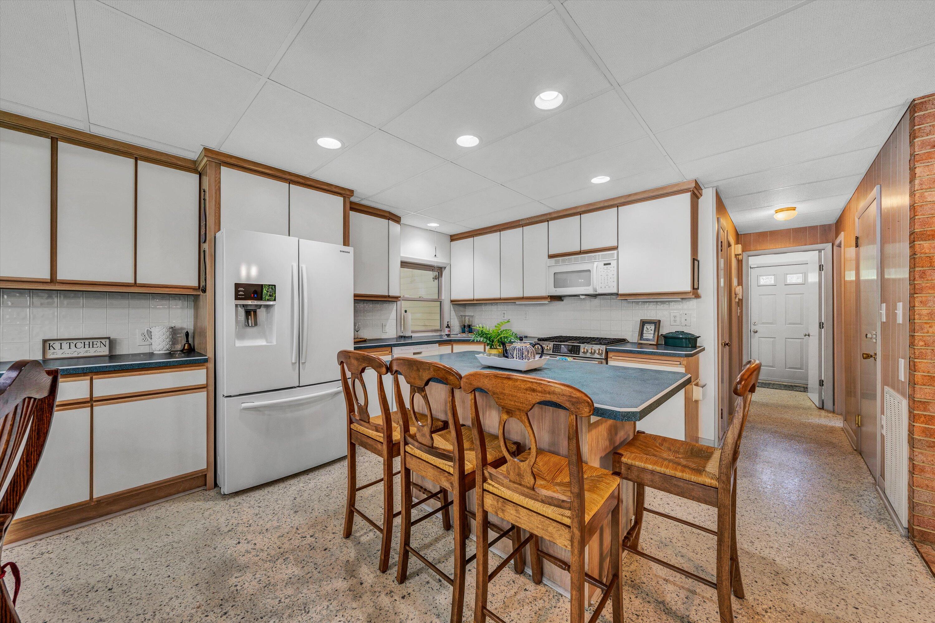 112 Mockingbird Hill Road Moneta, VA 24121 - Photo 18 of 63 12-DSC00160