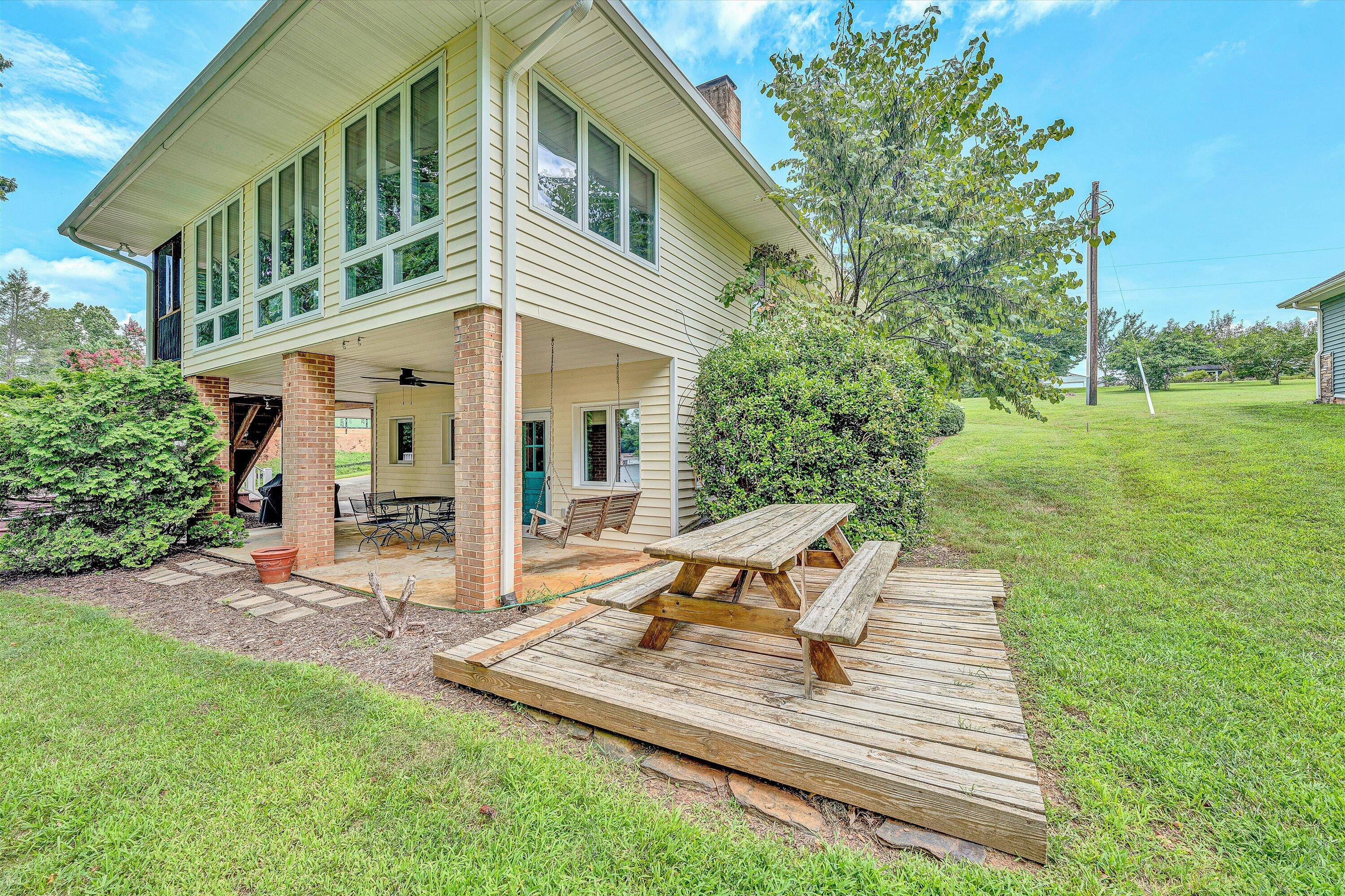 112 Mockingbird Hill Road Moneta, VA 24121 - Photo 39 of 63 49-DSC00277