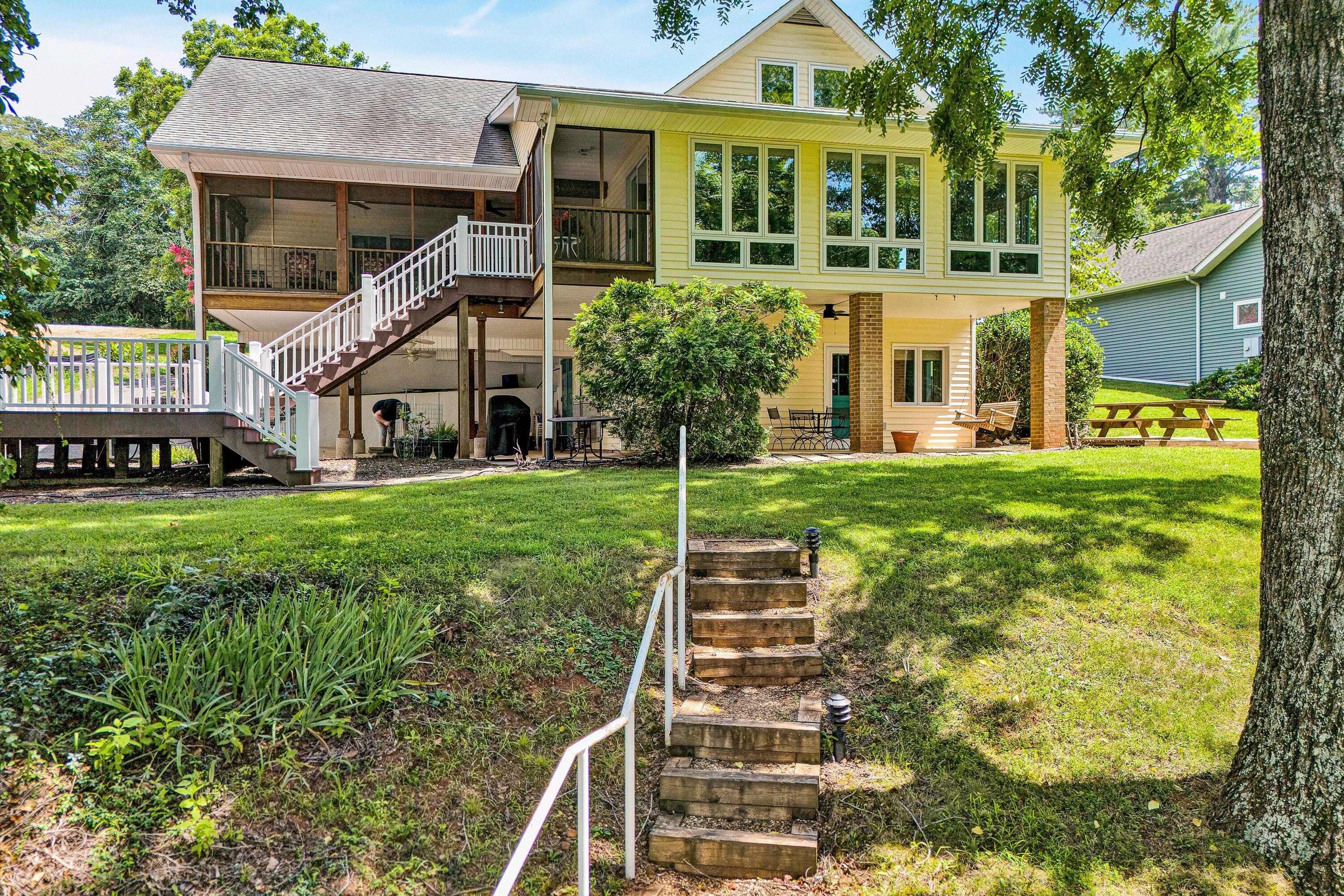 112 Mockingbird Hill Road Moneta, VA 24121 - Photo 47 of 63 57-DJI_20250716144857_0082
