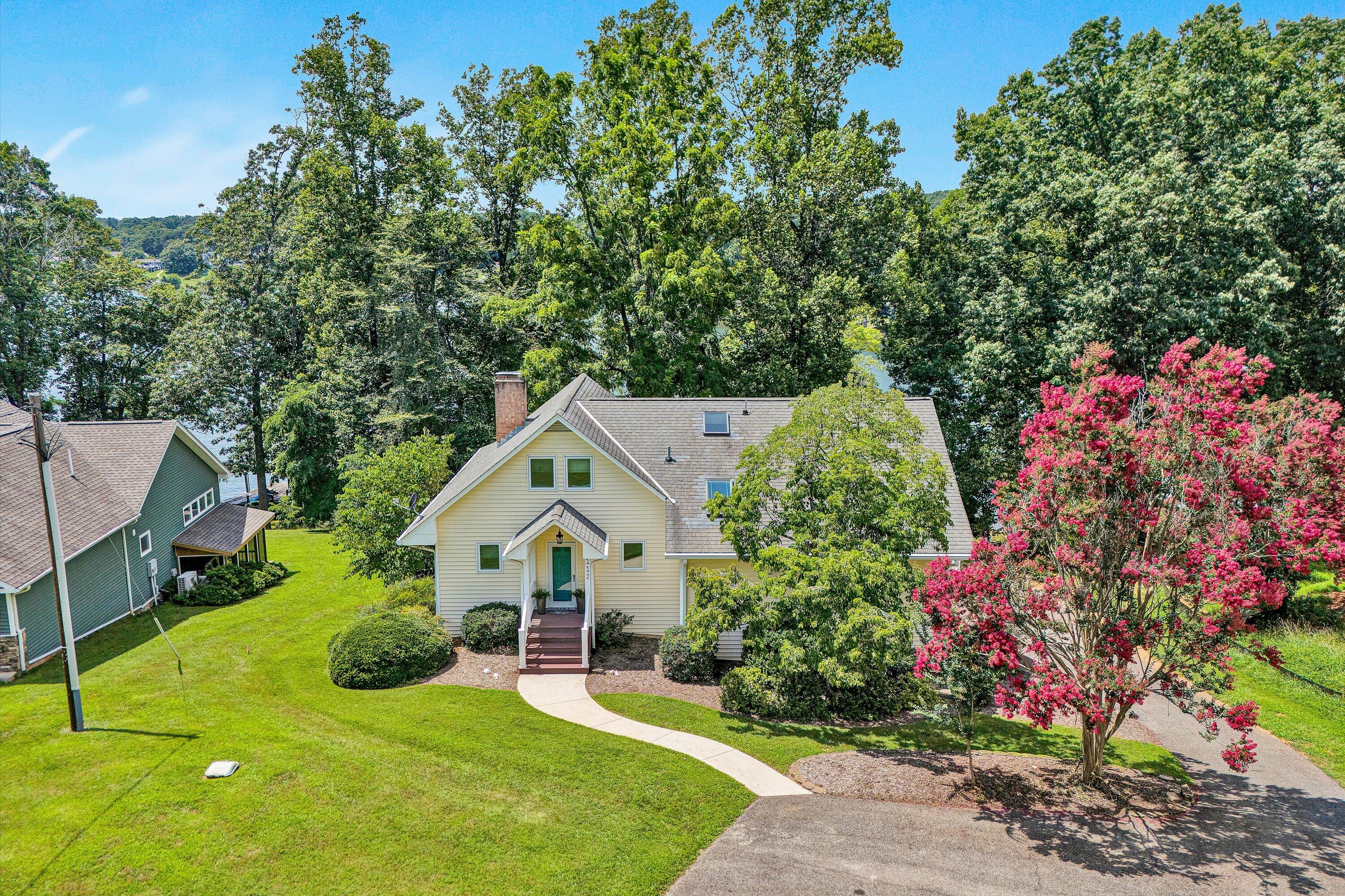 112 Mockingbird Hill Road Moneta, VA 24121 - Photo 53 of 63 03-DJI_20250716144700_0061