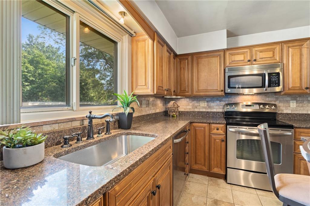 367 North Pike Road Sarver, PA 16055 - Photo 3 of 25 Gallery Image 3