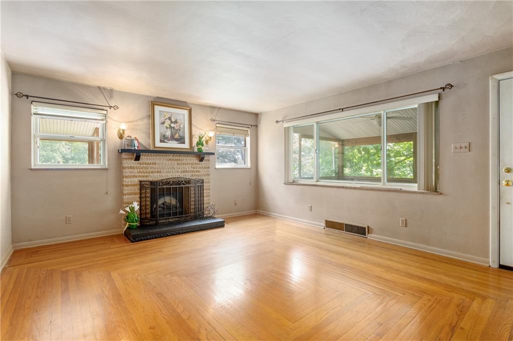 367 North Pike Road Sarver, PA 16055 - Photo 5 of 25 Gallery Image 5
