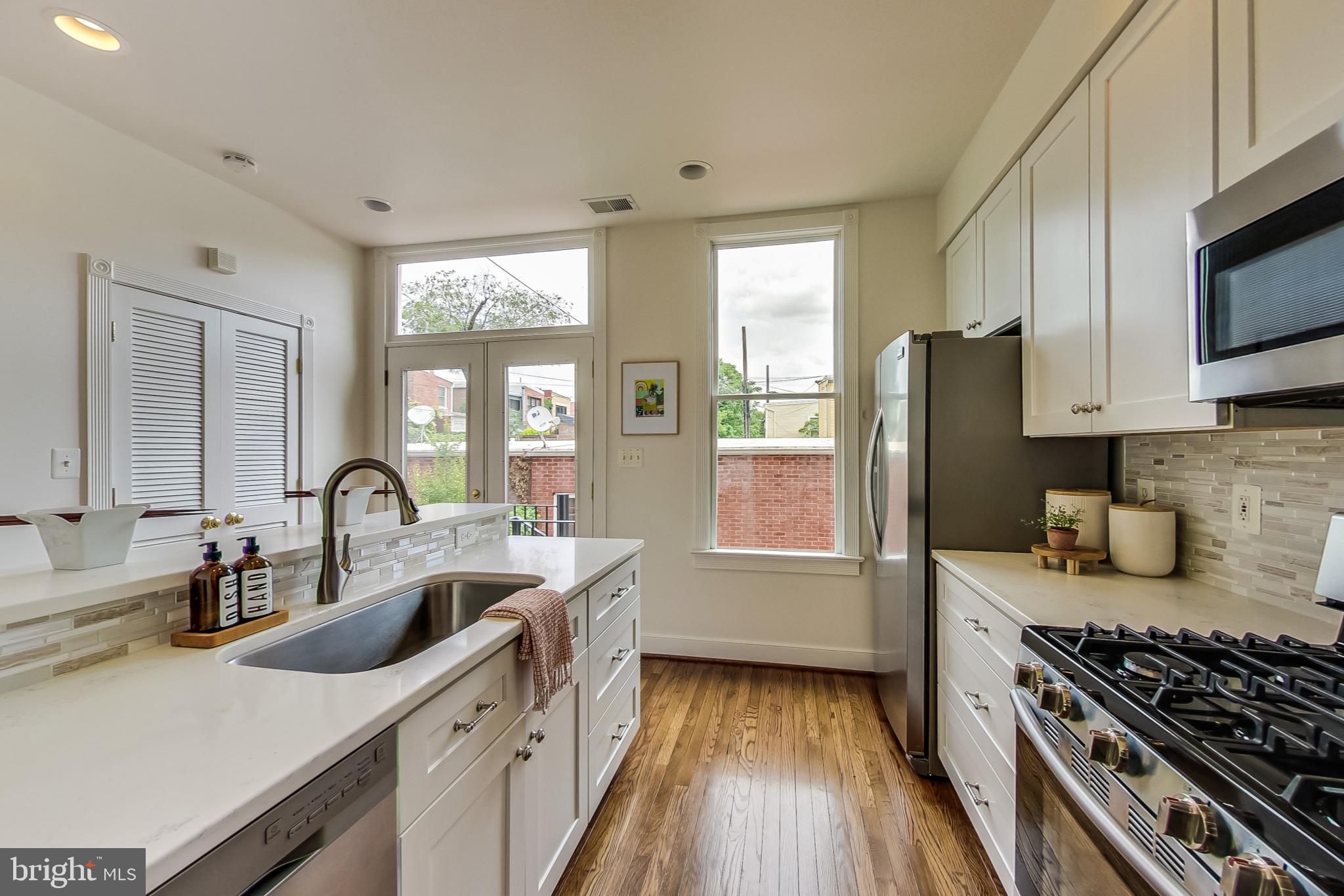 706 6th Street Southeast Washington, DC 20003 - Photo 14 of 54