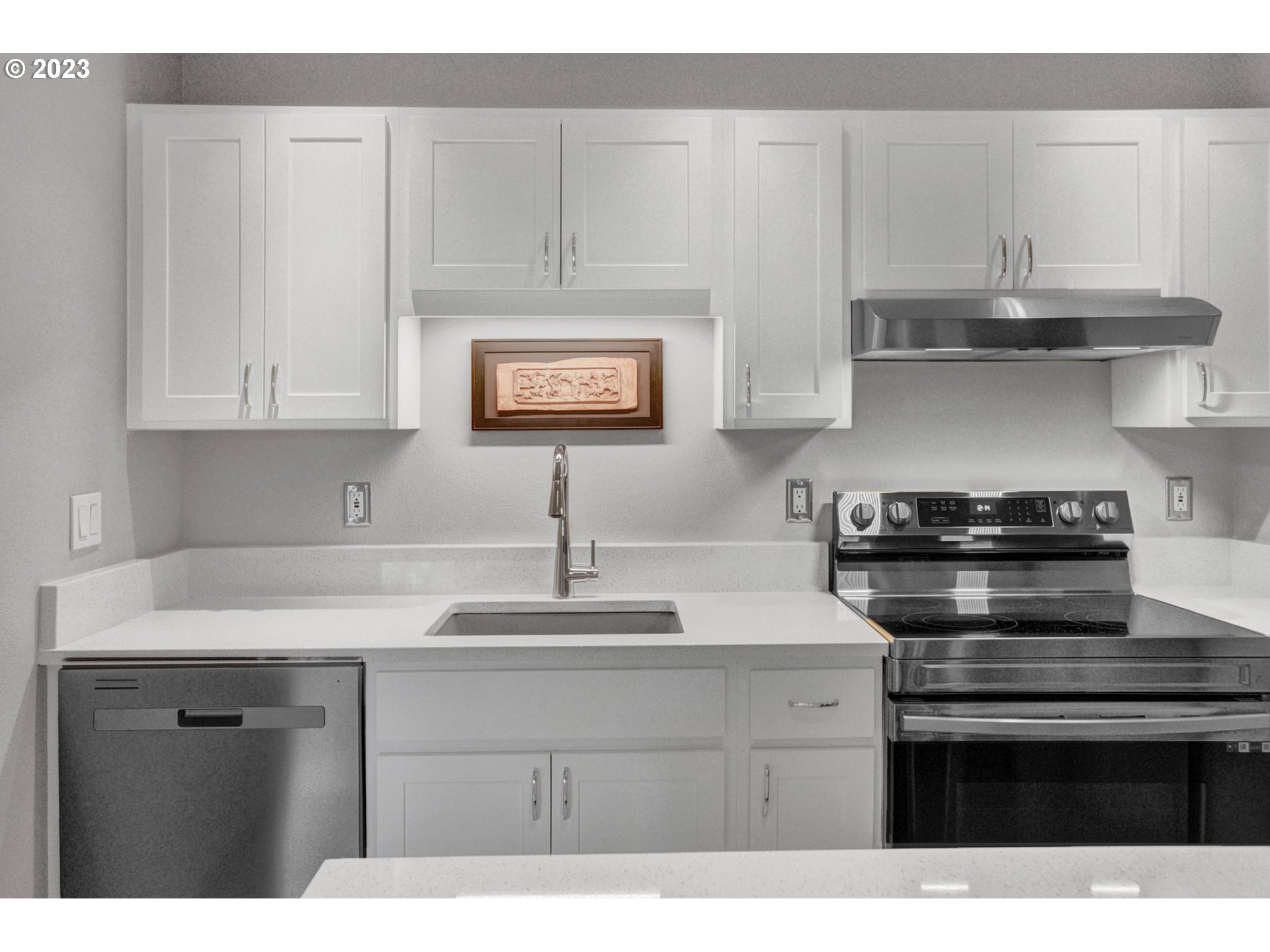 7518 Southwest Barnes Road, Unit A Portland, OR 97225 - Photo 14 of 32 Gallery Image 14